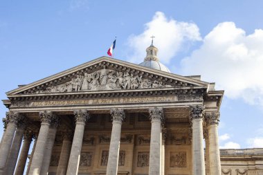 PARIS, FRANCE - 01.06.2024: Pantheon, Fransız neoklasisizminin Paris 'in 5. bölgesinin Latin Mahallesi' ndeki bir örneği olan mimari ve tarihi anıttır.