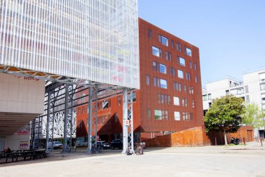 NANTES, FRANCE - 13 Nisan 2024: Nantes Güzel Sanatlar Okulu 'nun yeni web sitesi