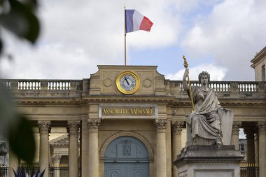 PARIS, FRANCE - 16 Nisan 2024: Ulusal Meclis, veya Ulusal Meclis - Fransız parlamentosunun alt meclisi