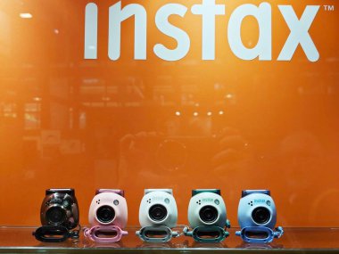 PARIS, FRANCE - 11 Ekim 2024: Kamera Salon de la Photo, 2024 'te La Villette' de yapılan tüm teknolojik yeniliklerin sergisi.