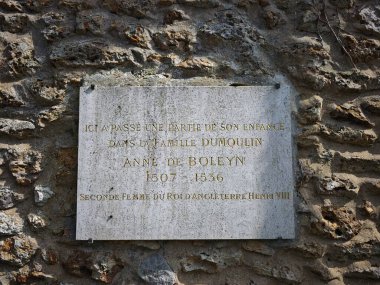 BRY-SOU-Forges, FRANCE 29 Nisan 2025: Anne Boleyn Kulesi. Bu kule, bir kale olarak hizmet ettiğine inanılan bir ortaçağ şatosunun tek kalıntısı.