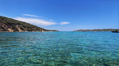 BONIFACIO, CORSICA - 24 Haziran 2025 Plajı - Maora Bonifacio, Korsika 'da yer almaktadır.