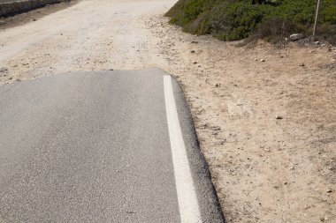 Çakıl yolu ve yol sonu