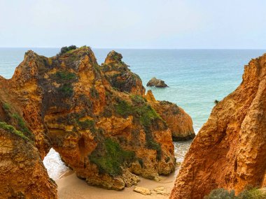 Portekiz, Portimao 'daki kayalıkların manzarası