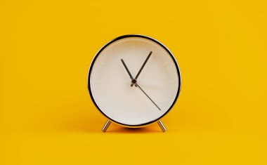Sarı arkaplan zaman planlama kavramında beyaz saat