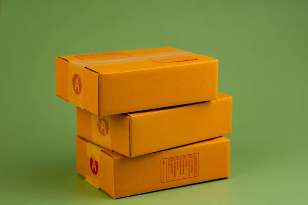 纸箱运送箱包装箱褐色箱 — 图库照片