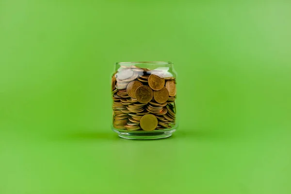 Munten Sparen Een Glazen Pot Financieel Concept Inkomen Winst Salaris — Stockfoto