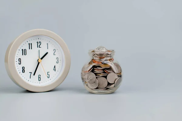Munt Glazen Pot Geld Besparen Munt Munt Bank Inkomen Lonen — Stockfoto