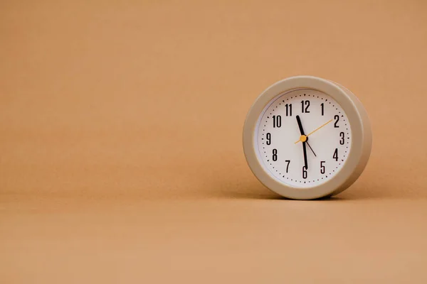 Часы Фото Часов Бумаге Понятие Времени Значение Времени Работы Управлением Лицензионные Стоковые Изображения