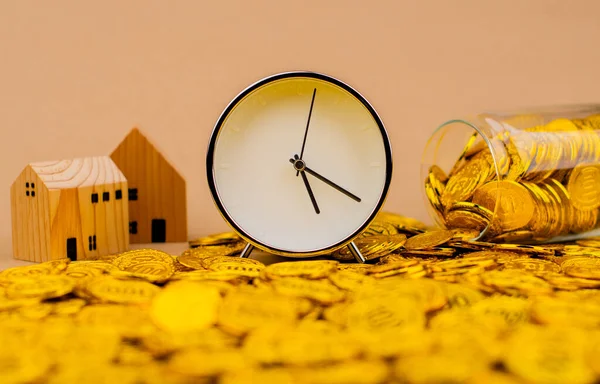 house gold and time real estate Financial loans, wealth, wealth, saving gold, investing in gold, gold market, gold stocks, finance and investment.