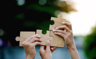 Yapboz parçaları önemli bileşenler iyi iş enerjisi, bağlantı, iletişim. ve mükemmellik, takım çalışması konsepti