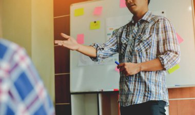 İş, finans ve yatırım konularında toplantı Yüksek kaliteli işbirliği ve takım çalışması