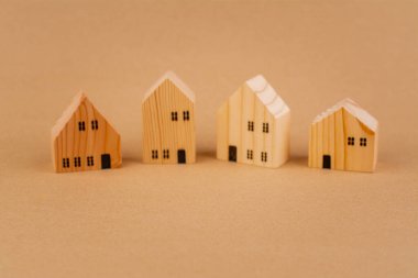 Ev ve Konut, Küçük Model Konutlar, Birinci Ana Konutlar, Ev Projeleri ve Ev Alım ve Satım Kredileri