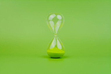 Kum saati fotoğraf stüdyosunun zaman ayarlama kuralları ve kısıtlı süre ile çalışma