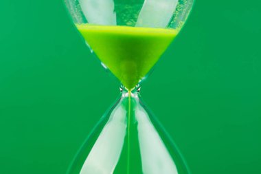 Kum Saati Fotoğraf Stüdyosu Zamanla Çalışıyor ve Kaliteli Bir Hayat Yaşıyor