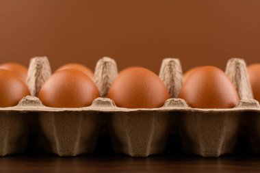 Taze, temiz yumurtalar son derece besleyici bir besindir. Protein açısından zengin ve sağlığınız için yararlı bir kahvaltıdır..