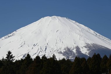  Japonya 'da seyahat et. Dağ 'ın çeşitli sahneleri. Fuji. Mt. Fuji, mevsime ve saate bağlı olarak çeşitli güzel sahneler gösterir..