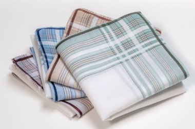 Kahverengi mendil erkekler için..