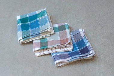 Erkekler için eski püskü mendiller..