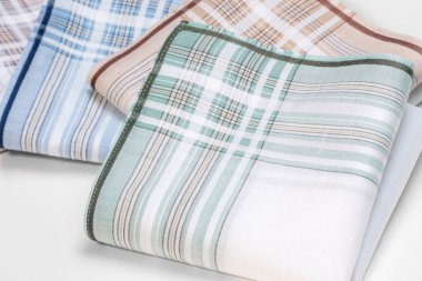 Erkekler için eski püskü mendiller..