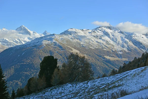 Dent Blanche Matterhorn Sviçre Alplerinde Mevsimin Ilk Karı Ile — Stok fotoğraf