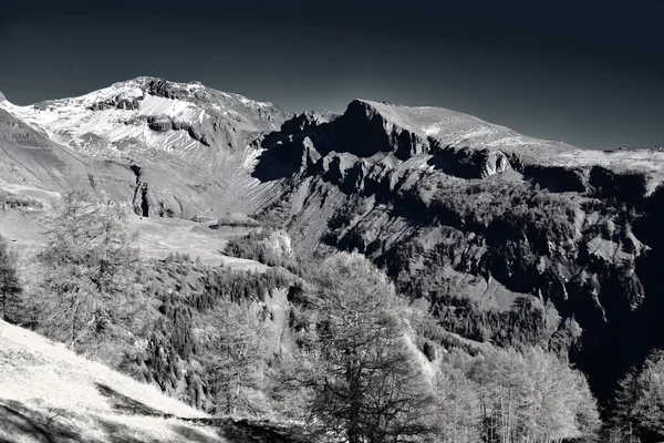 Pointe Plaine Morte Sobre Estación Montaña Crans Montana Los Alpes —  Fotos de Stock