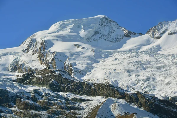 Alphubel Zuid Zwitserse Alpen Boven Saas Fee Met Langflue Kabelbaan — Stockfoto