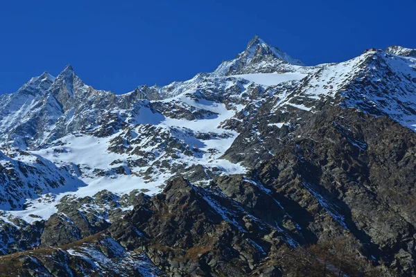 Snö Och Mischabelgruppen Berg Ovanför Saasavgiften Schweiziska Alperna Från Vänster — Stockfoto
