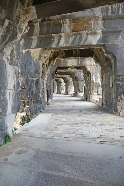 Grande Corredor Dentro Antigo Anfiteatro Romano Nimes Sul França Ainda — Fotografia de Stock