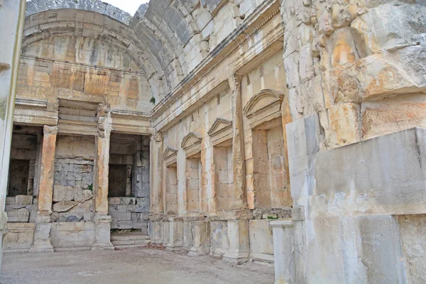 Antigo Templo Romano Diana Santuário Fontaine Nimes França — Fotografia de Stock