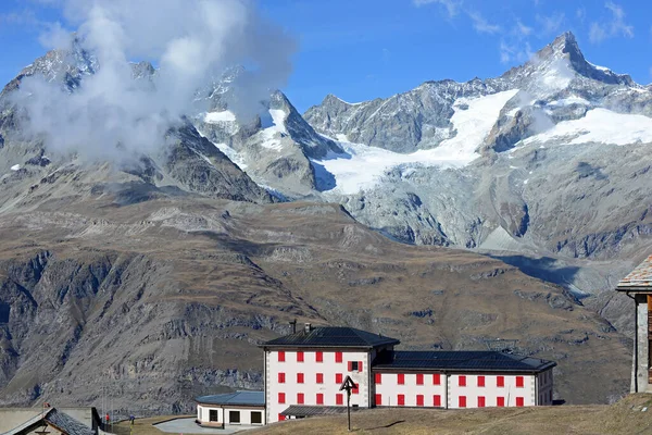 Riffelberg Widokiem Obergabelhorn Zinalrothorn Alpach Szwajcarskich Powyżej Zermatt — Zdjęcie stockowe