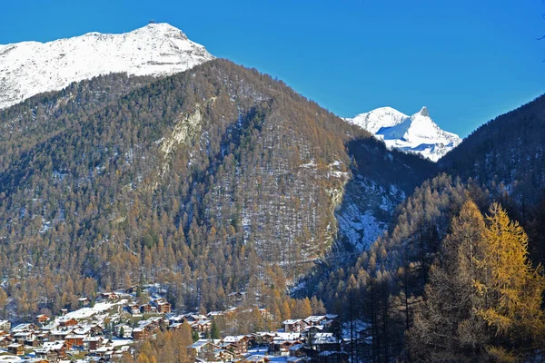 Oberrothorn Viewed Zermatt Switzerland Begining Winter Season — Stock Photo, Image