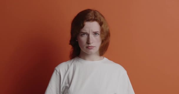 Sad Woman Shaking Head Serious Ginger Girl Says Dont Need — Stock Video
