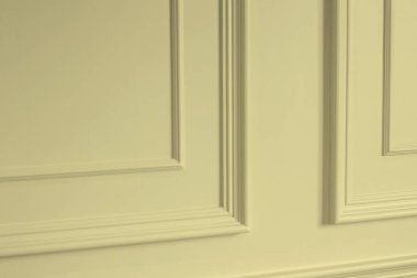 Ahşap duvar yüzeyinin yakın çekimi her dekor için mükemmeldir ve çeşitli renk dokusuna sahiptir..