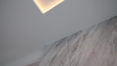 Siyah mutfak havalandırması.