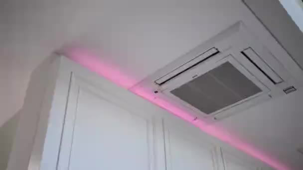 现代住宅壁挂式空调机 — 图库视频影像