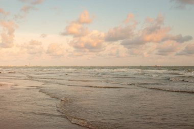 Tayland 'da turuncu gün batımı kumsalı