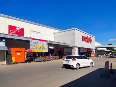 Makro Mağazası önde, Tayland 'da toptan ve perakende ürünleri satıyor.