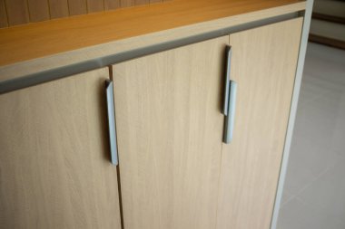 Beyaz modern ahşap dolap