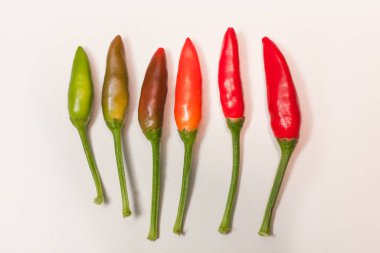 Bir demet kırmızı biber.