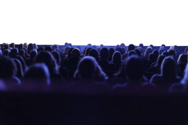 Sinema izleyicileri beyaz arkaplanda izole