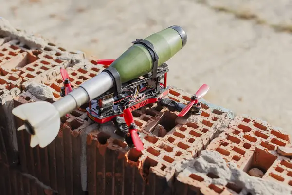 Askeri İHA 'nın bomba kopyası konuşlanmayı bekliyor.