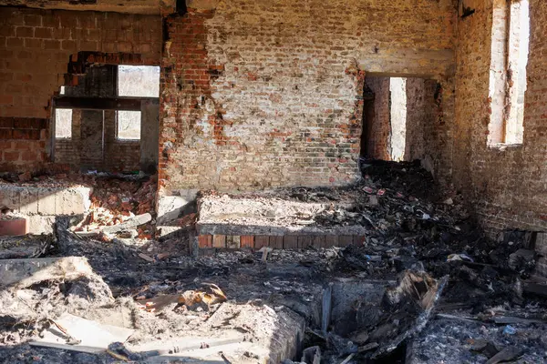 İç binanın yanması sonucu