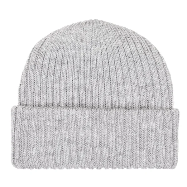 灰色は白い背景で隔離された伝統的な設計の冬のボブル帽子を編みました — ストック写真