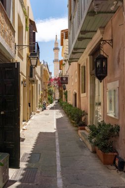 Yunanistan 'ın Girit kentindeki Rethymno kentindeki Neratze Camii' nin minaresini görüyorsunuz.
