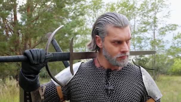 Portrait Medieval Warrior Gray Hair Scar His Face Chain Mail — Video Stock