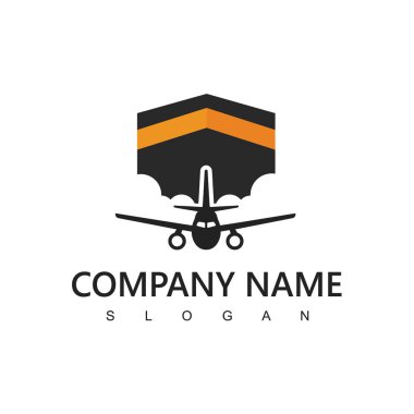 Hac ve umrah acentası logosu, tur ve seyahat ikonu. Kabah illüstrasyonlu uçak uçurmak.