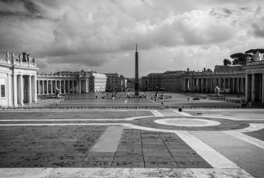 Roma 'daki Aziz Peter Bazilikası siyah beyaz