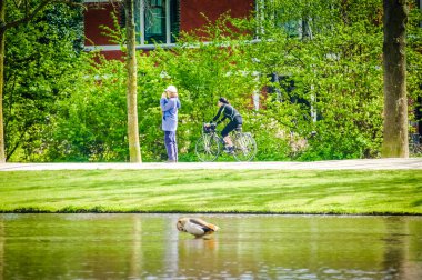 - Kesinlikle. İşte gözden geçirilmiş eşkalin.: