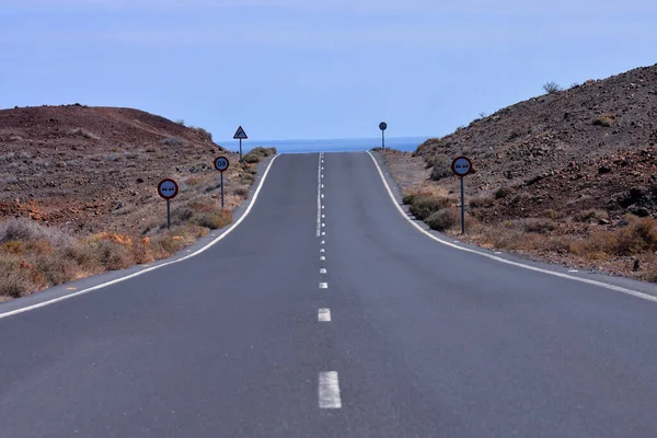 Long Empty Desert Ashalt Road Canary Islands Spagna — Foto Stock